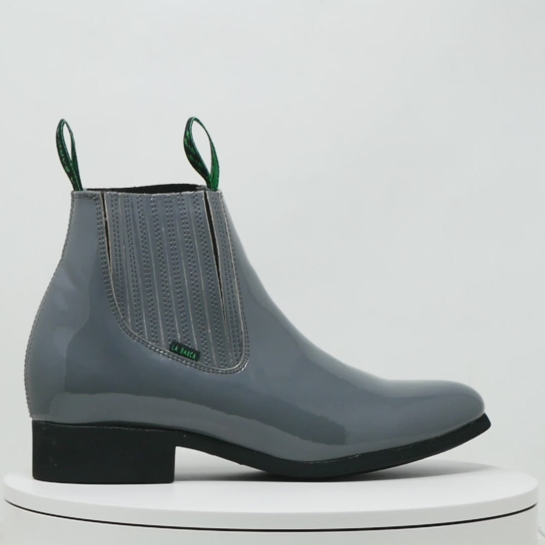 botines-charros-de-charol-color-gris